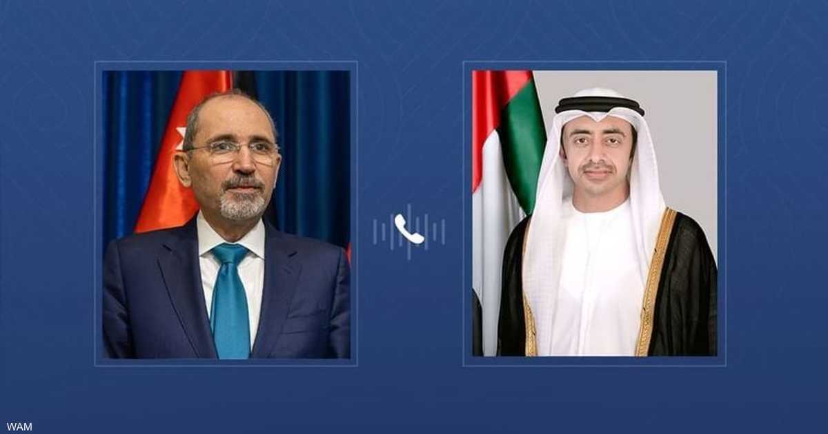 عبدالله بن زايد يجري اتصالا مع نائب رئيس الوزراء الأردني