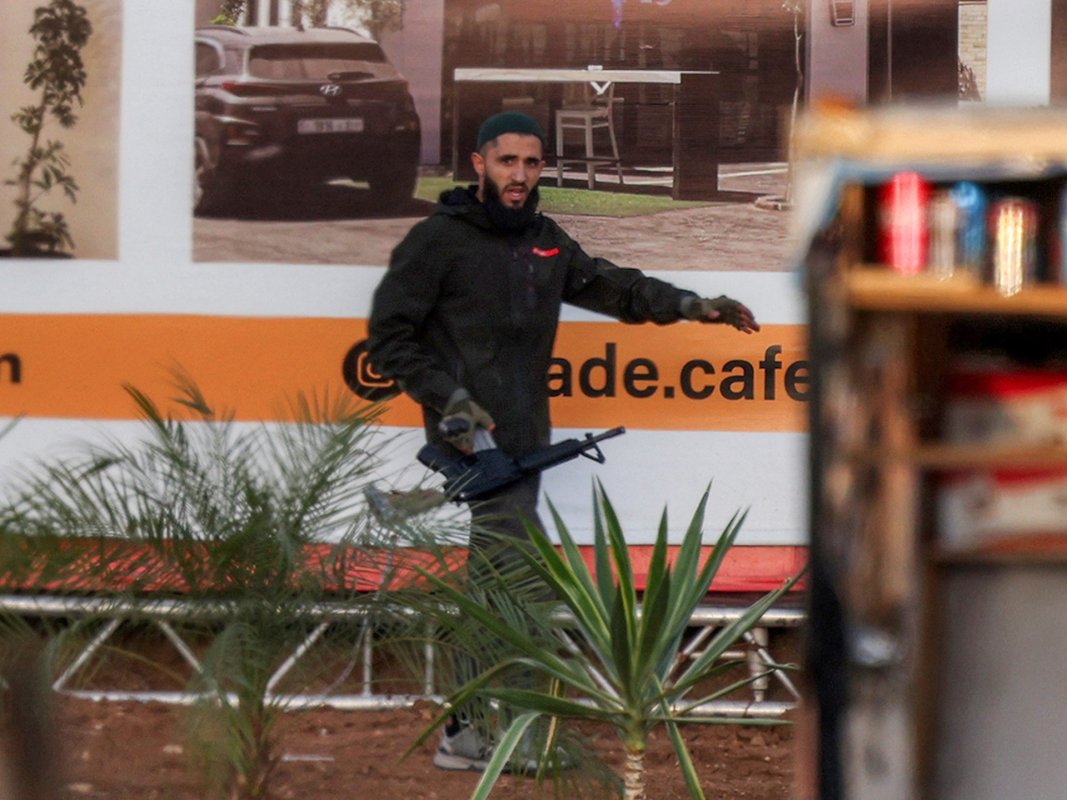 نتنياهو يهدد بـ"67″ جديدة