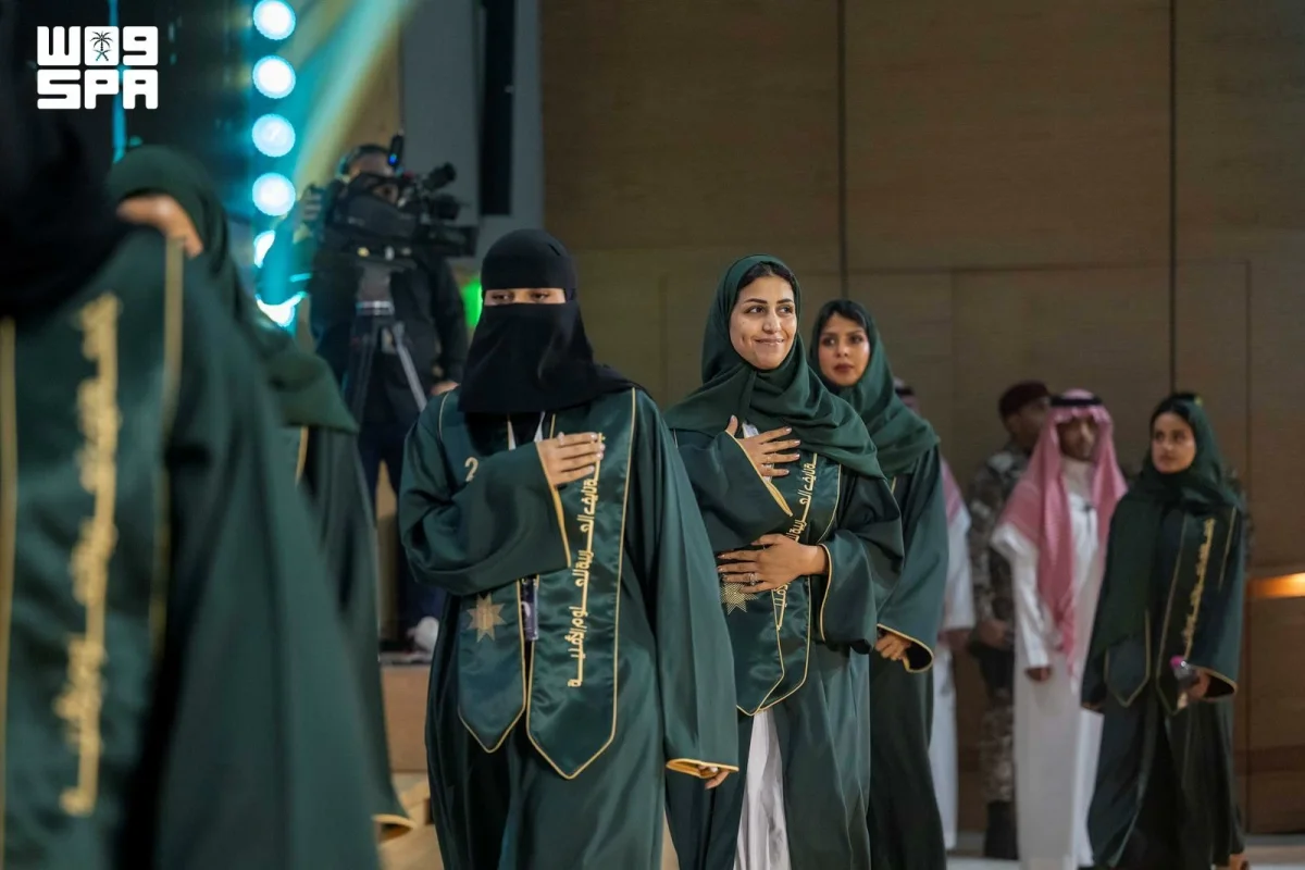 وزير الداخلية يرعى تخريج طلاب 18 دولة عربية وإسلامية في جامعة نايف