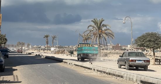 طقس خريفي وغيوم تغطي سماء شمال سيناء وتوقعات بأمطار مساء اليوم.. صور
